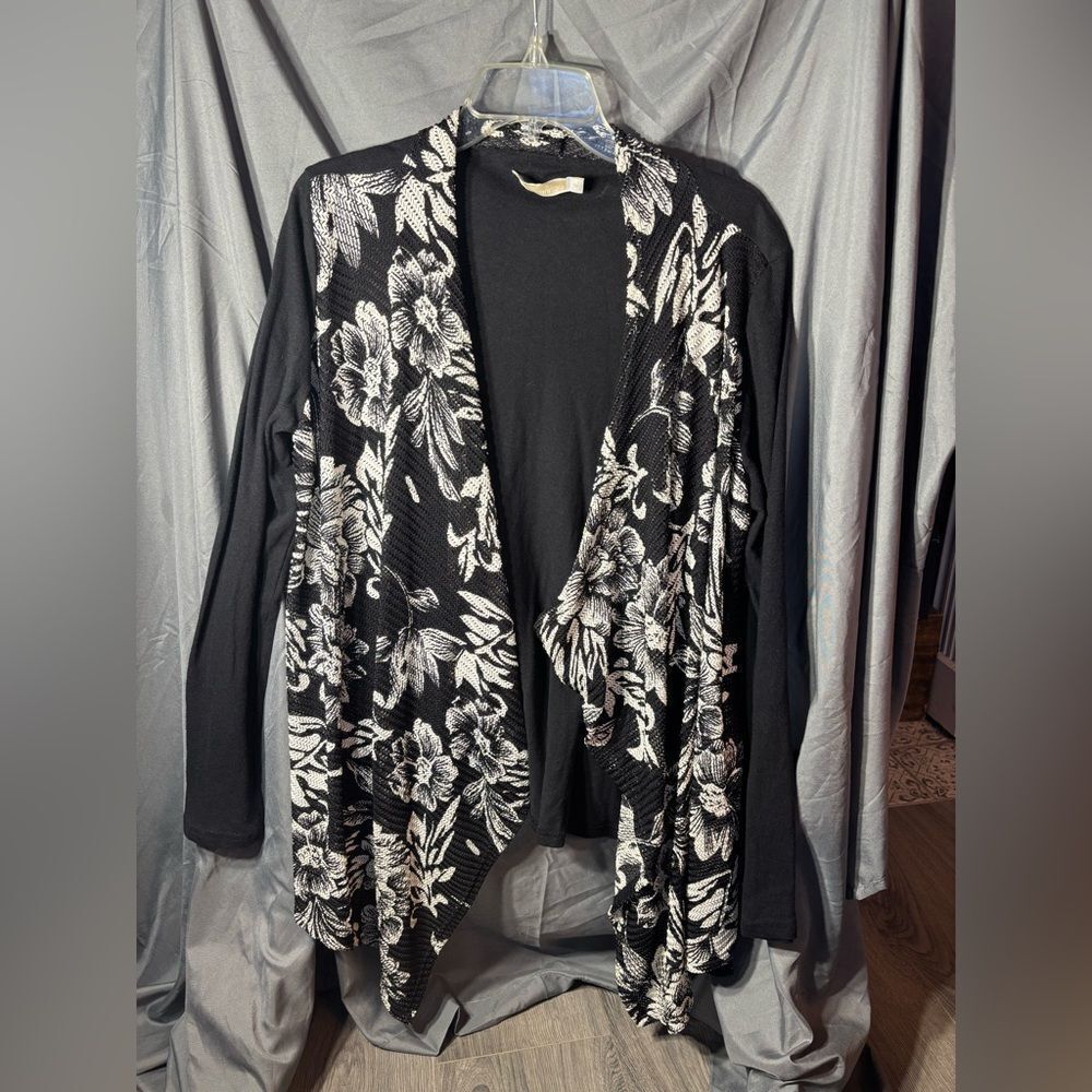 Christina Black and White Floral Open-Front Cardigan EPC